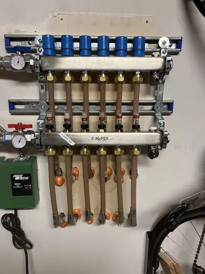 Plumber performing Leak Detection at a residential property in Redwood